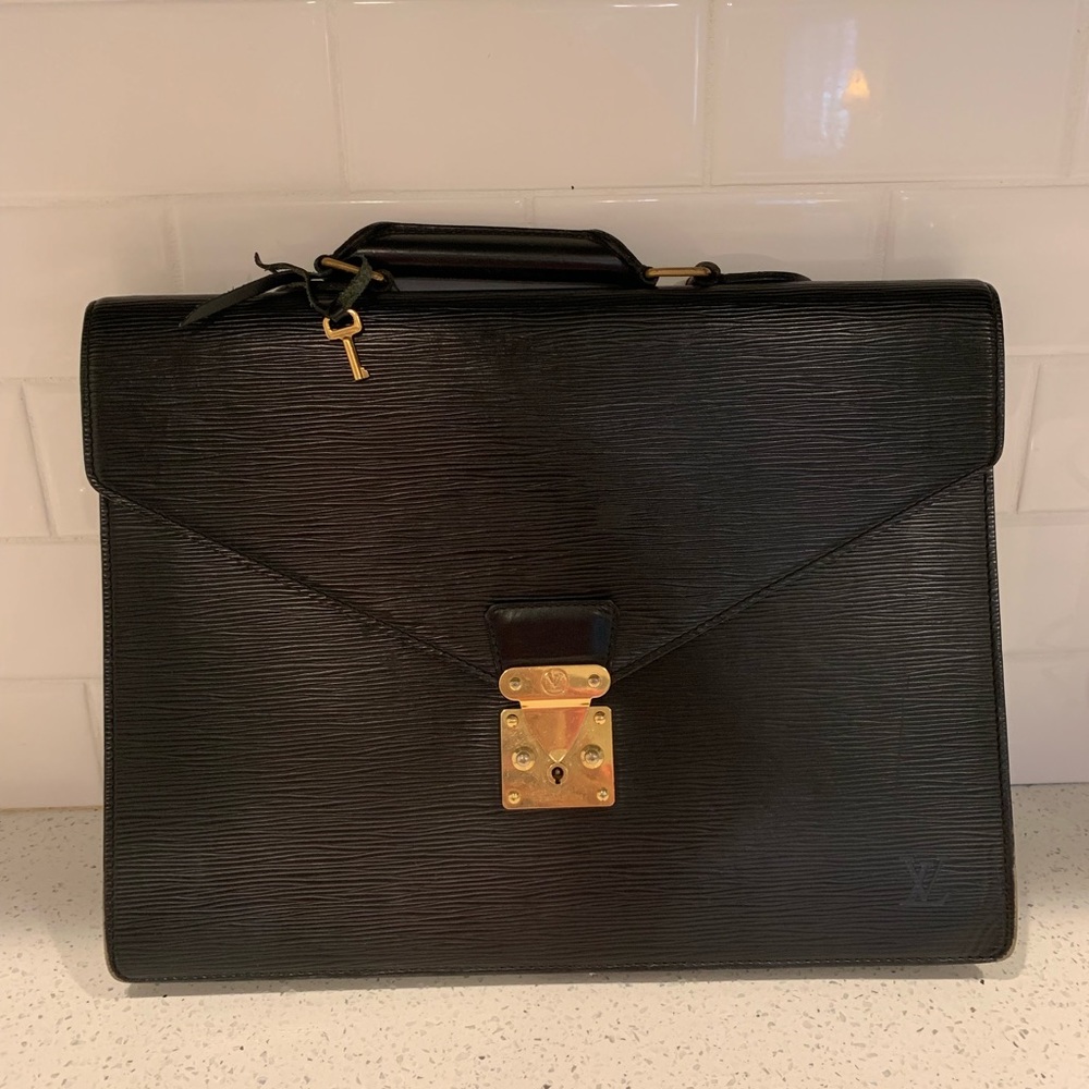 ‼️SOLD‼️Louis Vuitton Epi Noir briefcase